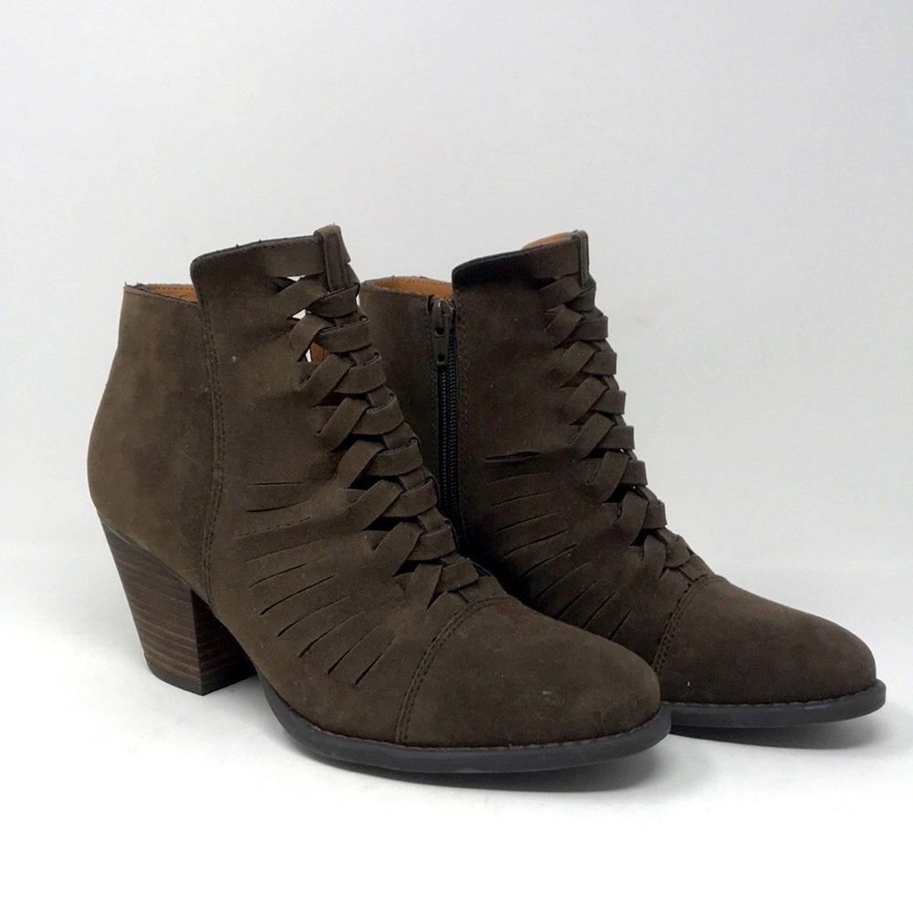 NWT Brown Pointy Toe Booties